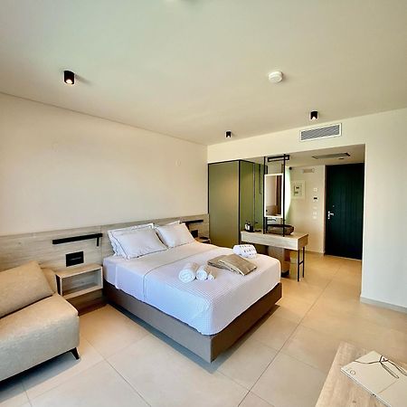 Eleia Seafront Rooms & Villas Petra  Buitenkant foto