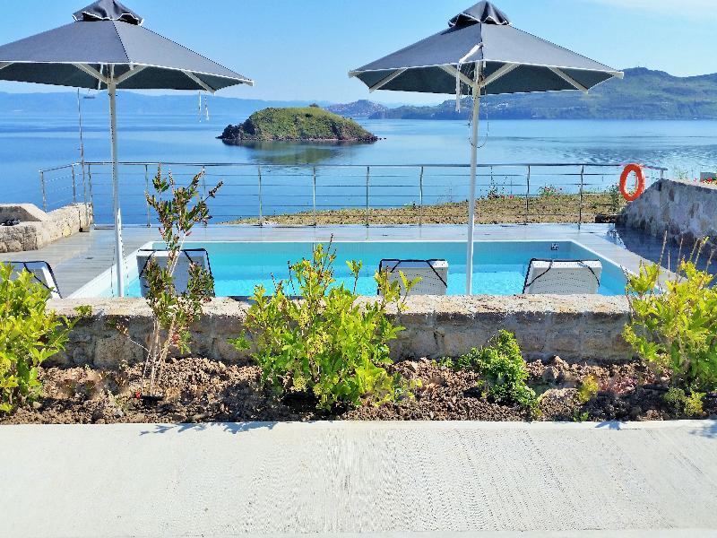Eleia Seafront Rooms & Villas Petra  Buitenkant foto