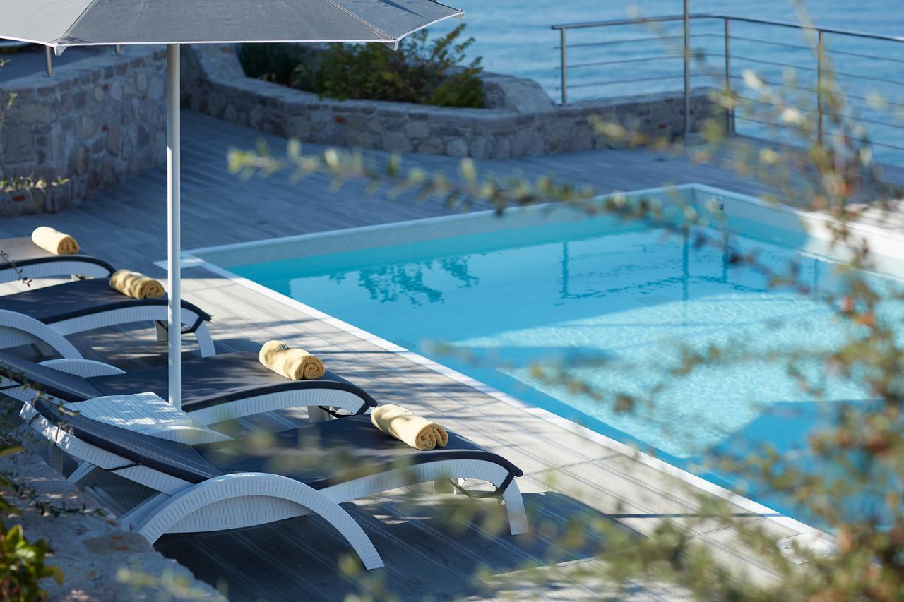 Eleia Seafront Rooms & Villas Petra  Buitenkant foto