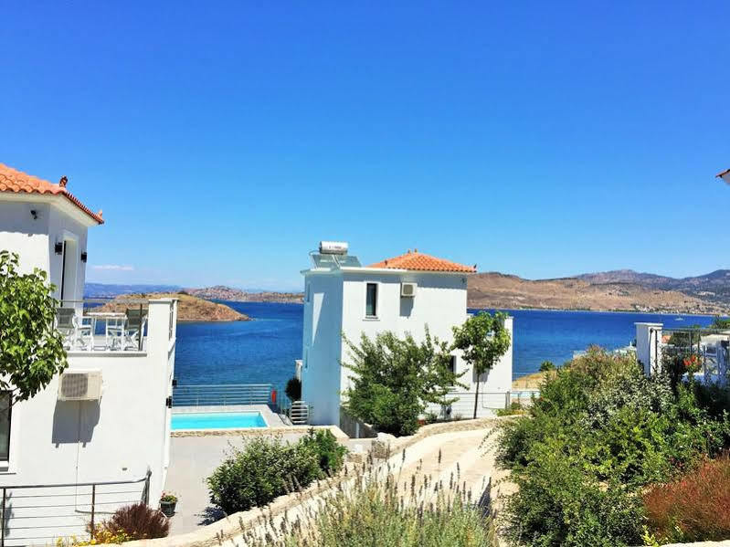 Eleia Seafront Rooms & Villas Petra  Buitenkant foto